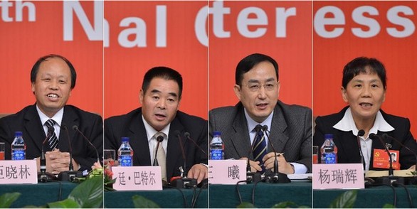 十八大新聞中心舉辦“黨組織建設(shè)與新形勢(shì)新任務(wù)”集體采訪活動(dòng)