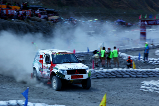 2012中國東川泥石流汽車越野賽開賽