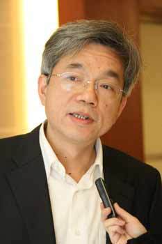 加快對(duì)臺(tái)公共服務(wù)建設(shè) 鄧本元笑稱(chēng)閩臺(tái)感情不一般