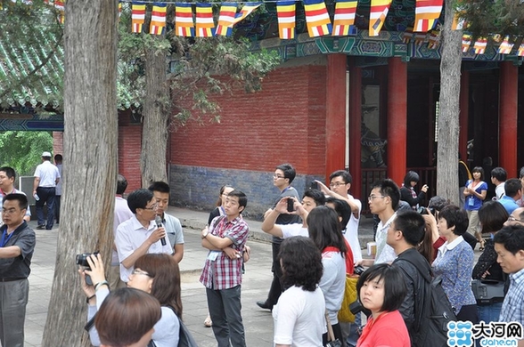 第11屆網上看河南 記者領略千年古剎少林寺魅力