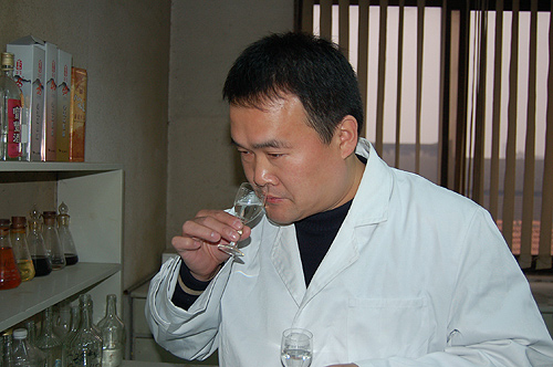 古井貢酒：精益求精 嚴把質量關