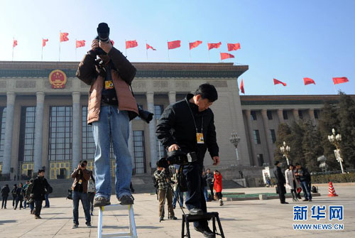 3月3日精彩回放：兩會上的經典抓拍