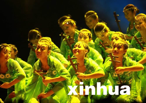 關(guān)注貧困殘疾兒康復(fù)晚會(huì)上演