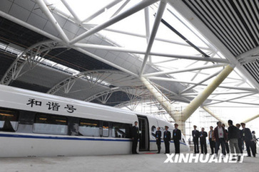 武廣鐵路沿線裁減普通列車被指逼旅客坐高價車