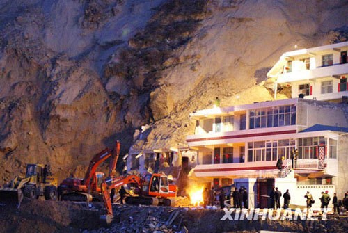 陜西榆林山體滑坡已20人遇難 滑塌仍在繼續(圖)