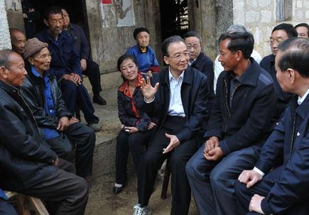 溫家寶考察貴州指導抗旱救災：團結一心 戰勝旱災
