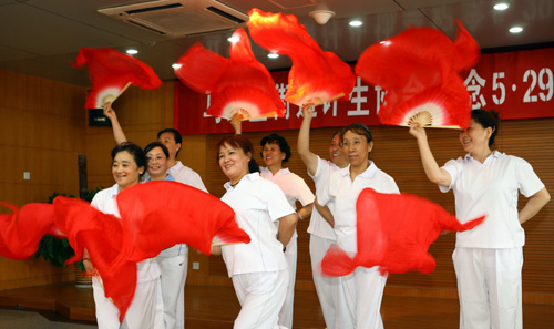 馬家堡街道舉辦文藝匯演紀念計生協會成立30周年