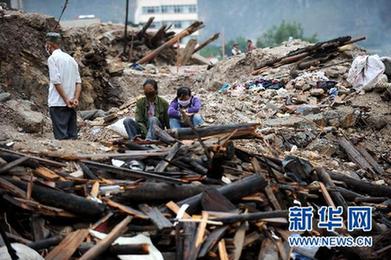 大雨致舟曲災區再發泥石流 生命線兩舟公路再中斷