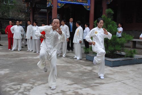 亳州舉行華佗誕辰1883周年祭祀大典(組圖)