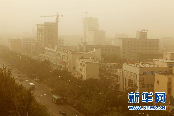 浮塵籠罩吐魯番