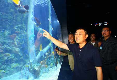 中國最大規模極地海洋動物館開館