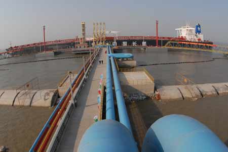 天津港30萬噸級原油碼頭通過竣工驗收
