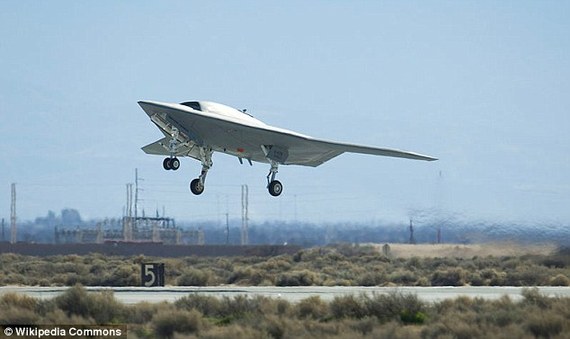 美高速公路現疑似UFO 被空軍運走