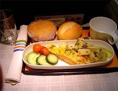 飛機(jī)餐也美味 實(shí)拍各國(guó)航空公司美味飛機(jī)餐