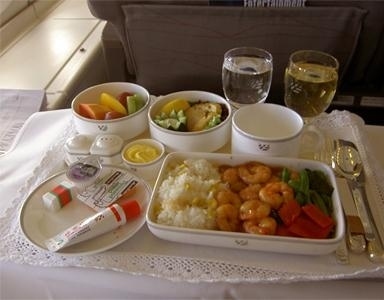 飛機(jī)餐也美味 實(shí)拍各國航空公司美味飛機(jī)餐
