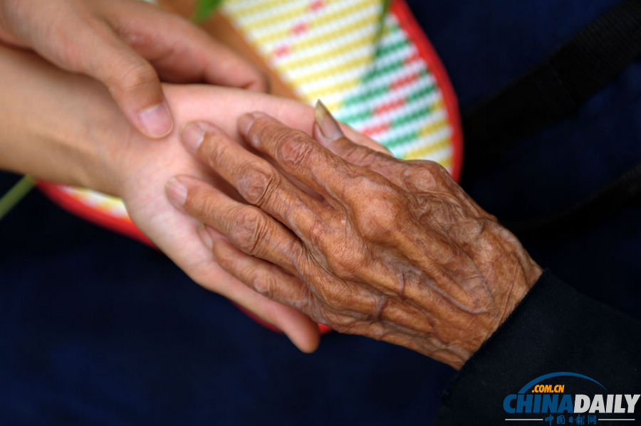 116歲成都老人今天過生日 “全球最長壽”獲認證