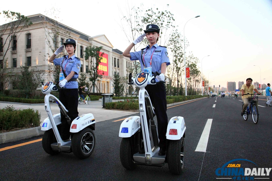 沈陽：新型警用電動巡邏車在全運村上崗
