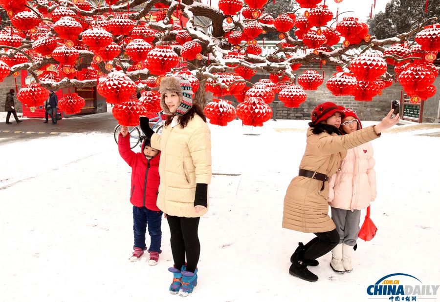 北京初雪路滑多人摔傷 就診骨科醫院道路擁堵