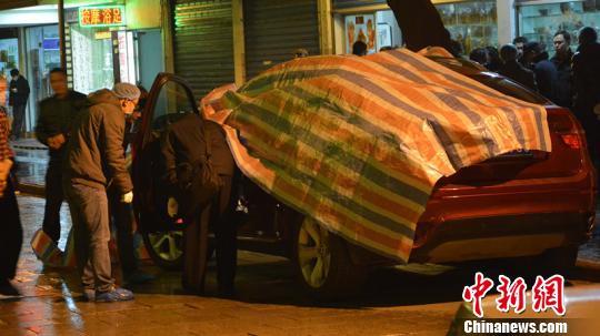 桂林一女子在寶馬車(chē)中被捅死 兇手正被緝捕(圖)