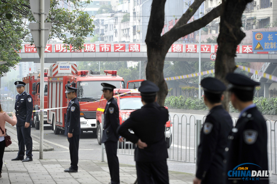 重慶：紅石路加油加氣站發生汽油泄漏