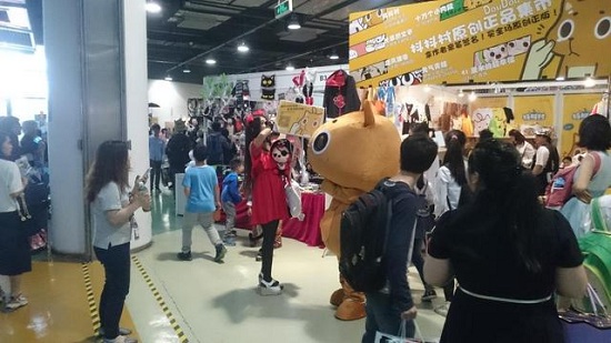 抖抖村原創(chuàng)集市：國際動漫節(jié)人偶小戀情萌翻啦