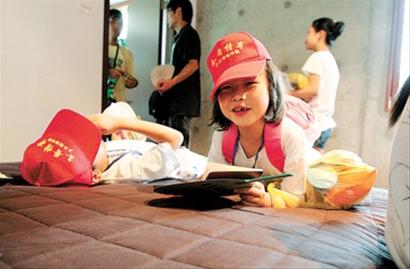 實(shí)測最佳實(shí)踐區(qū)環(huán)保建筑 不開空調(diào)照樣清涼(圖)