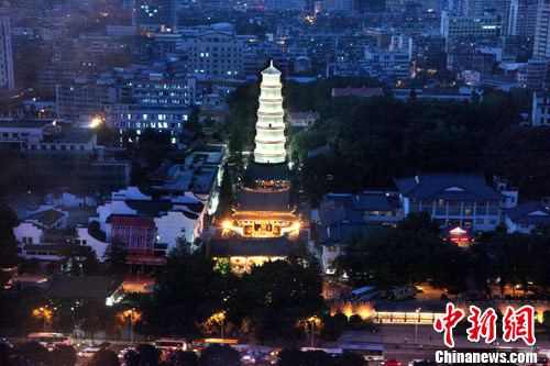 福州千年古剎白塔寺舉行佛像開光儀式