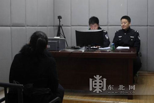 夫妻結(jié)婚七年沒(méi)孩子 鬧離婚不成妻子放火燒自家泄憤