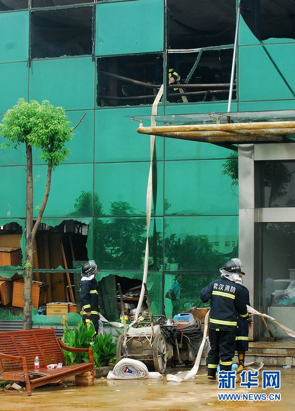 武漢“7·12”火災死亡人數(shù)增至14人（圖）