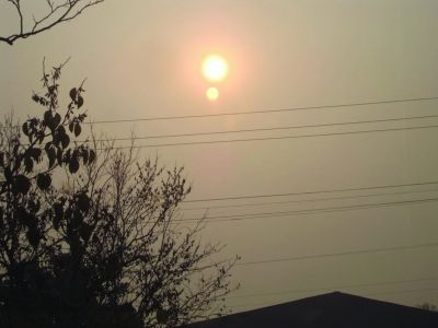 南京鼓樓區(qū)上空現(xiàn)兩個(gè)太陽 專家稱因漂浮物太多