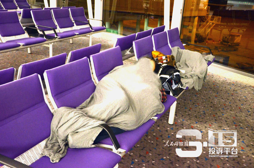 延誤31小時(shí)難得賠付 港龍航空被指“逼”人罷乘