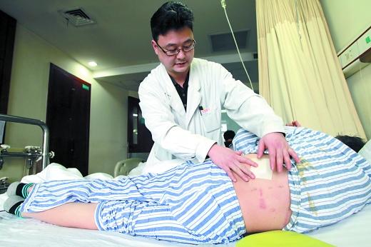 女子打個噴嚏小便失禁 醫(yī)生：這是個技術(shù)活