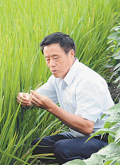 江蘇省常熟市蔣巷村黨委書記常德盛：帶領村民走上幸福路
