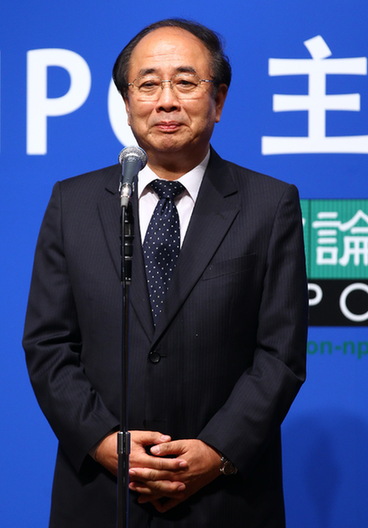 <SPAN>趙啟正在晚宴致辭并向日方贈(zèng)送禮物</SPAN>