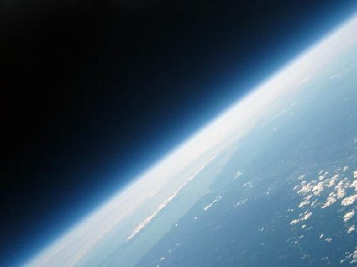 美大學生自制“太空照相機” 升空5小時后成功回收
