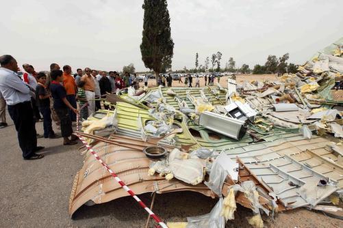 利比亞客機(jī)墜毀103人死亡10歲男孩幸存（多圖）