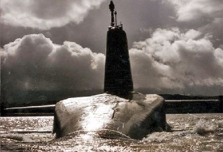 為削減軍費(fèi)開支 英法兩國(guó)可能共享核威懾力量