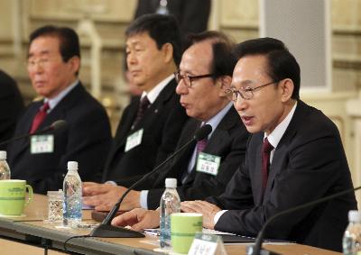 李明博態度有變 提出愿通過六方會談解決半島危機