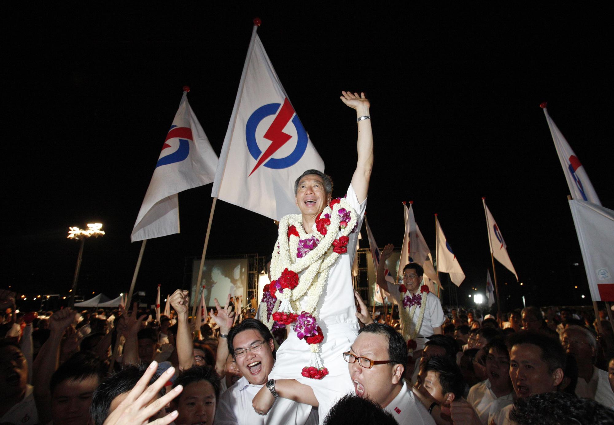 新加坡大選執政黨大勝不足喜 反對黨創歷史踢外長出局