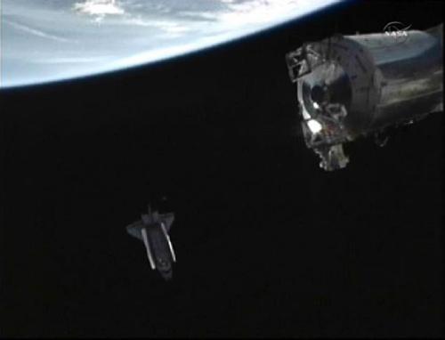 高清組圖：“奮進”號與空間站分離返回地球