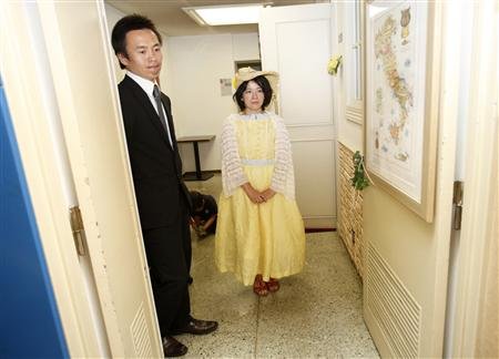 震災后反思不幸婚姻分手夫婦增多 日本流行“離婚慶典”