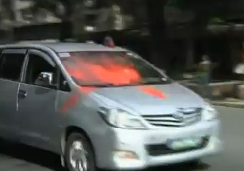 美菲共同防務協(xié)議不得民心 希拉里車隊訪菲期間遭潑油漆
