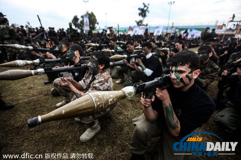 巴勒斯坦學生軍事訓練畢業式 有模有樣不輸真士兵