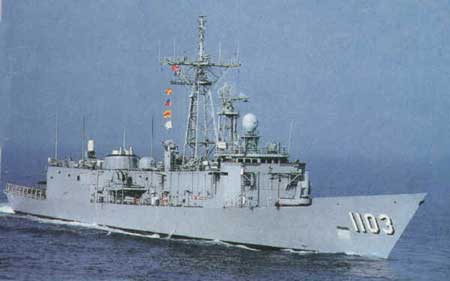 臺灣戰艦出師不利 在帕勞群島尷尬觸礁拋錨