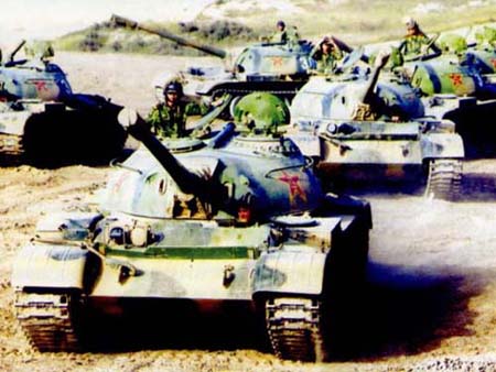 適應信息化戰爭 北京軍區培養新型裝甲兵
