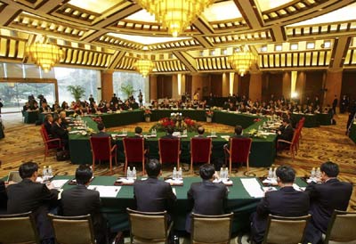 新一輪六方會(huì)談開(kāi)幕 美公布金融制裁解決方案