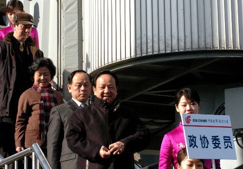 全國(guó)政協(xié)委員陸續(xù)抵京
