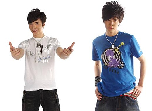 好男兒十強(qiáng)fans服定裝照堤前曝光(圖)