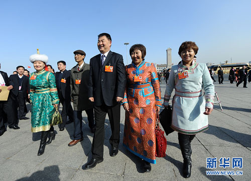全國政協委員步入大會堂