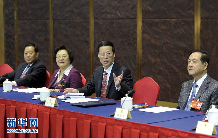 習近平等看望政協委員并參加分組討論